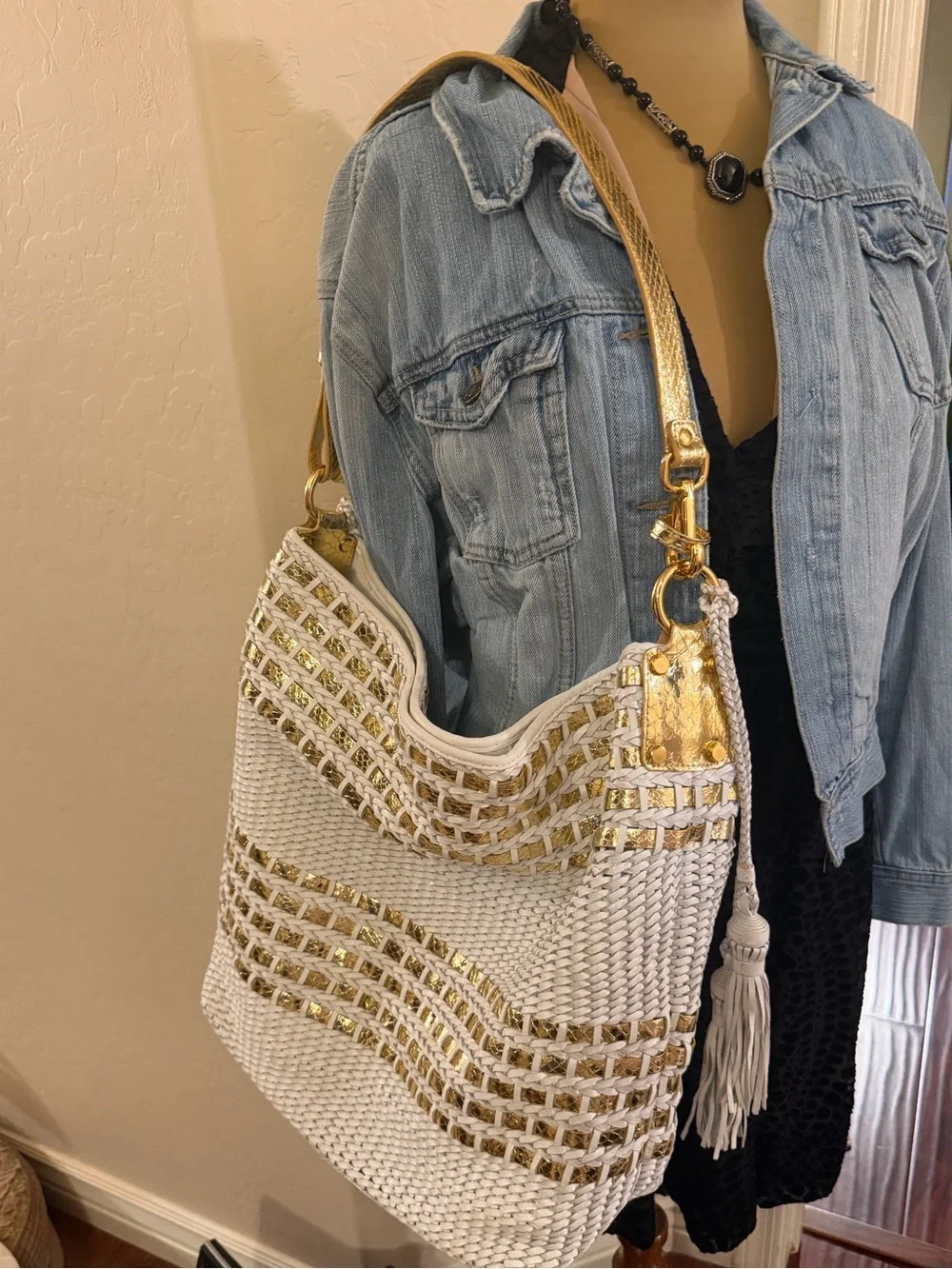 Beverly Feldman white and gold woven large hobo bag Gorgeous